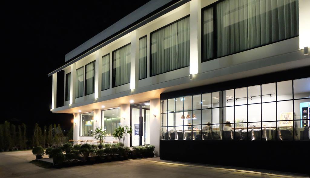 Srianunt Boutique Hotel Buriram Exterior foto